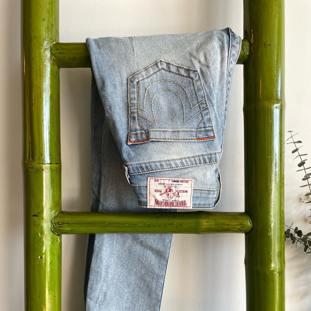 True Religion light skinny jeans low rise size 25